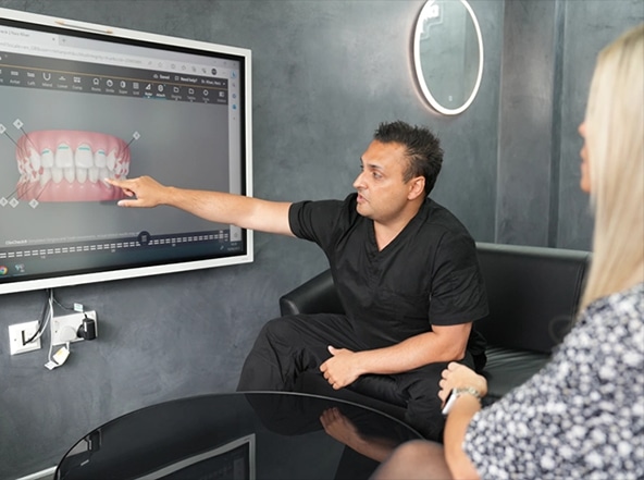 £1792 Off Invisalign – Limited Launch Offer!